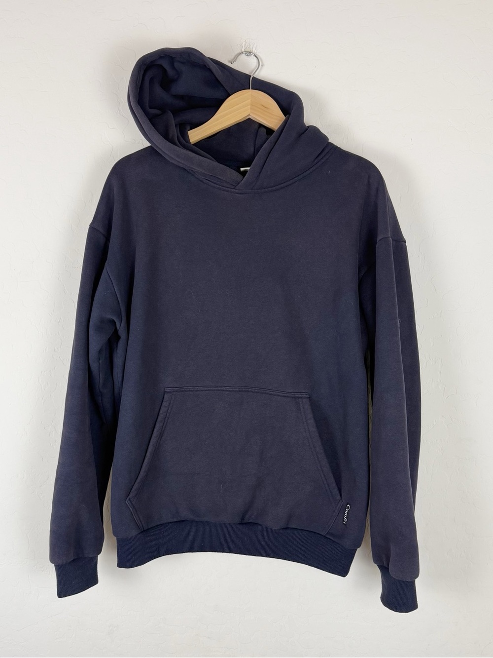 Comfrt Women’s Navy Blue Hoodie / Sweatshirt